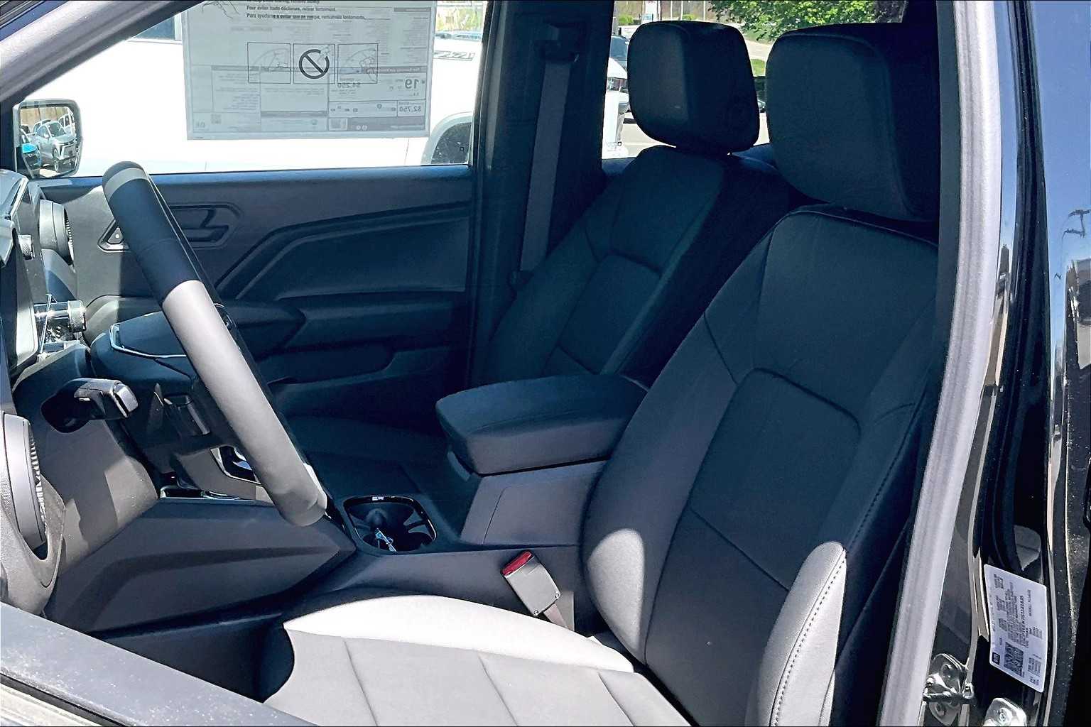 2025 Chevrolet Colorado 4WD Trail Boss - Photo 11