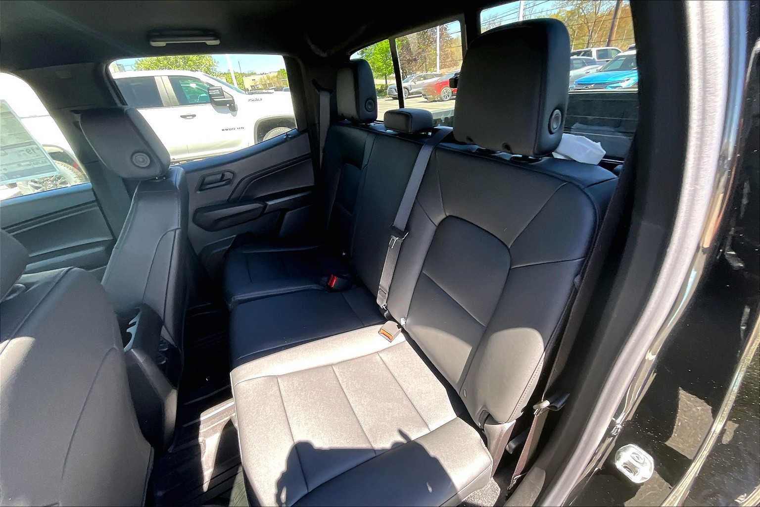2025 Chevrolet Colorado 4WD Trail Boss - Photo 15