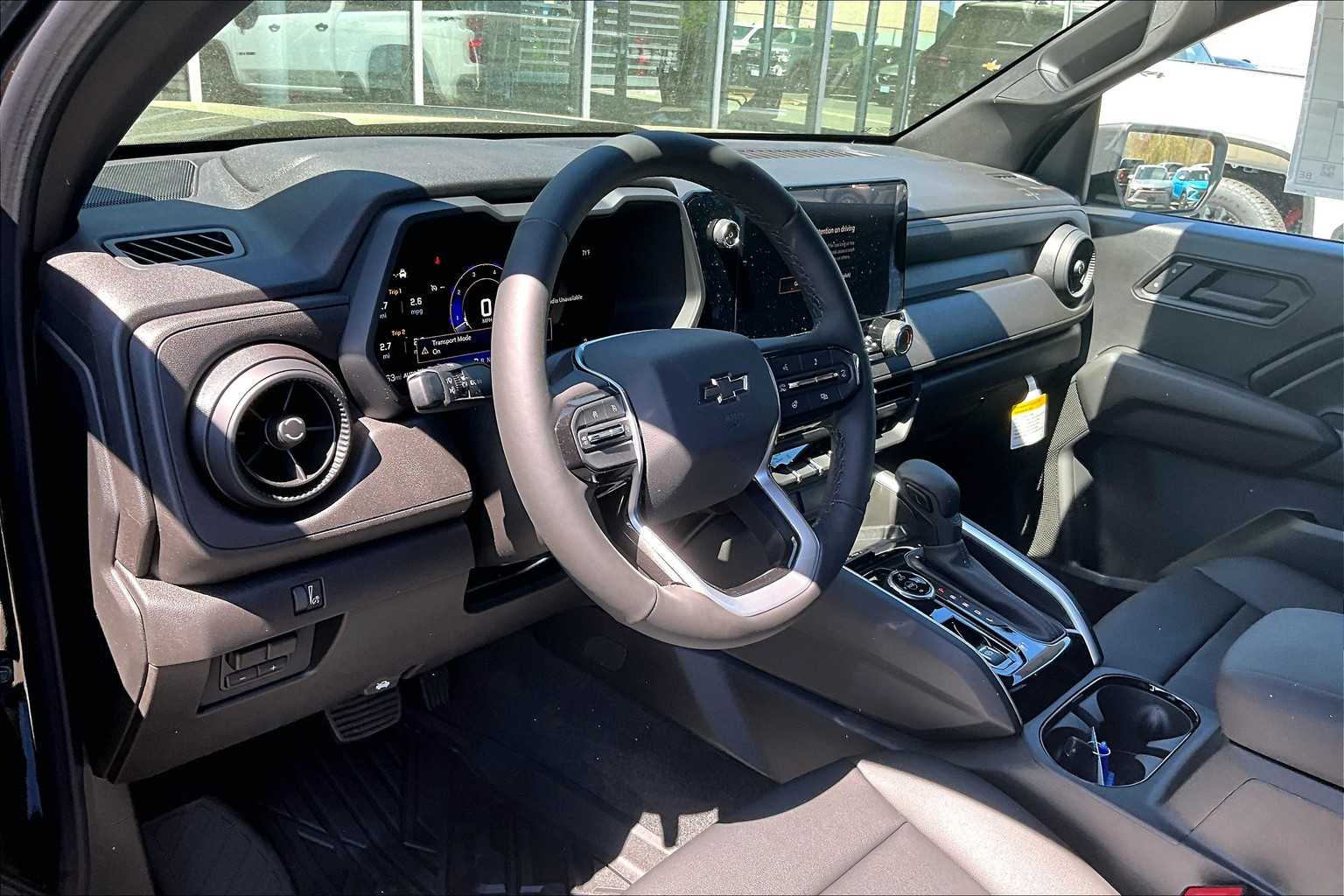2025 Chevrolet Colorado 4WD Trail Boss - Photo 9
