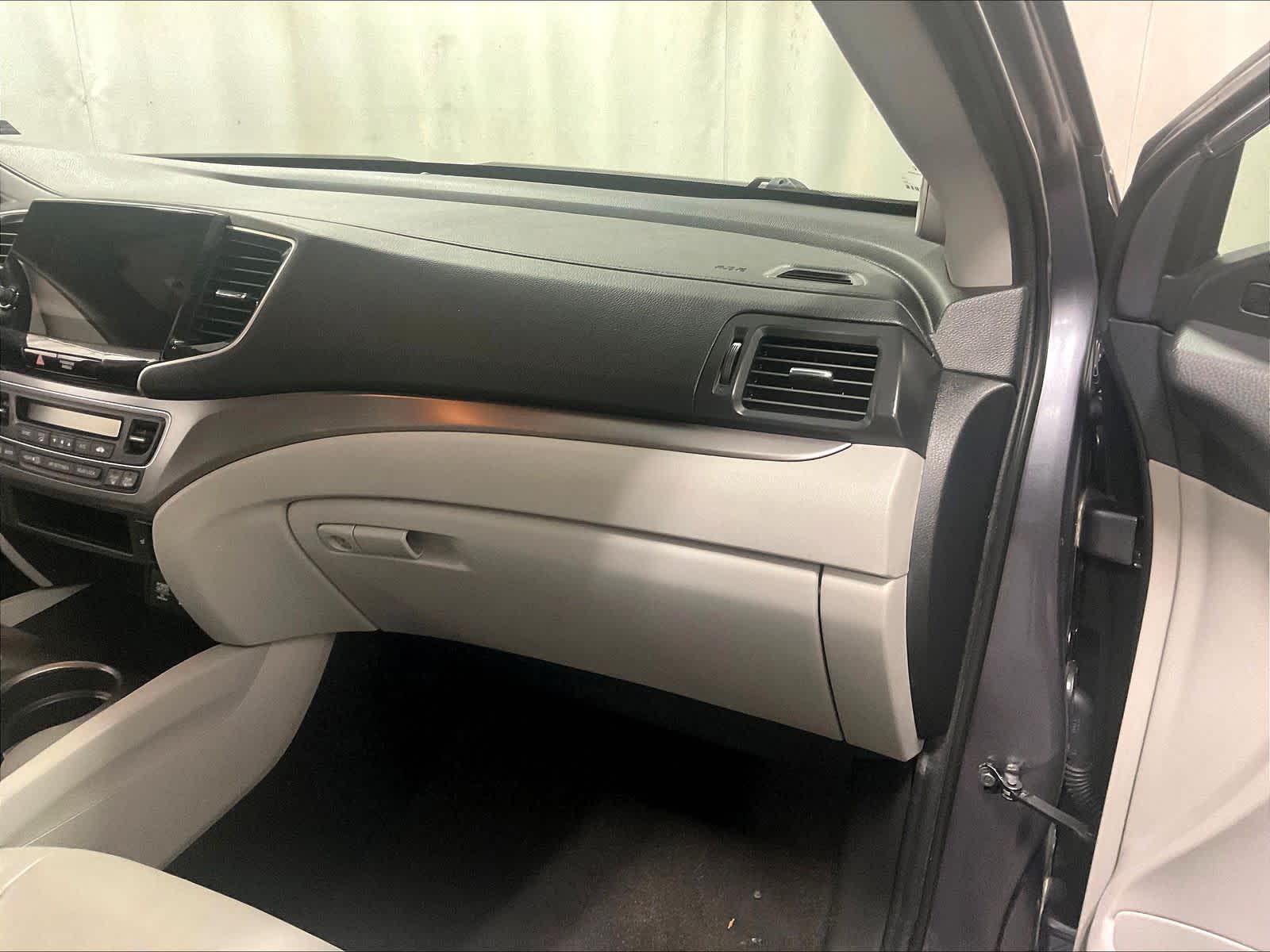 2020 Honda Pilot EX-L - Photo 13