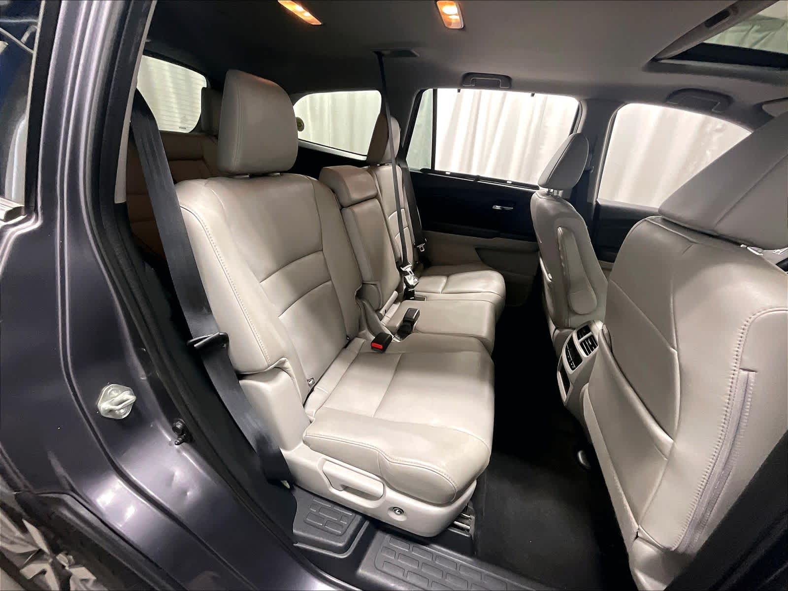 2020 Honda Pilot EX-L - Photo 16