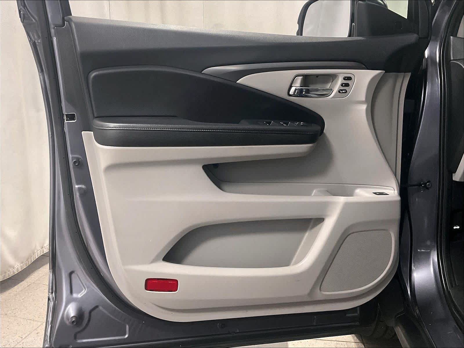 2020 Honda Pilot EX-L - Photo 9