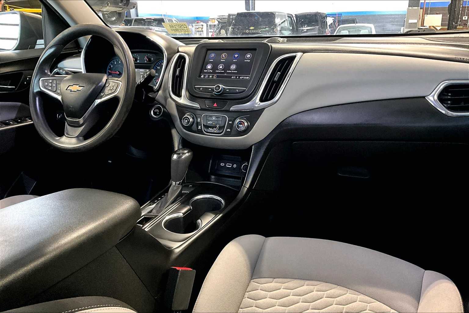 2020 Chevrolet Equinox LS - Photo 14