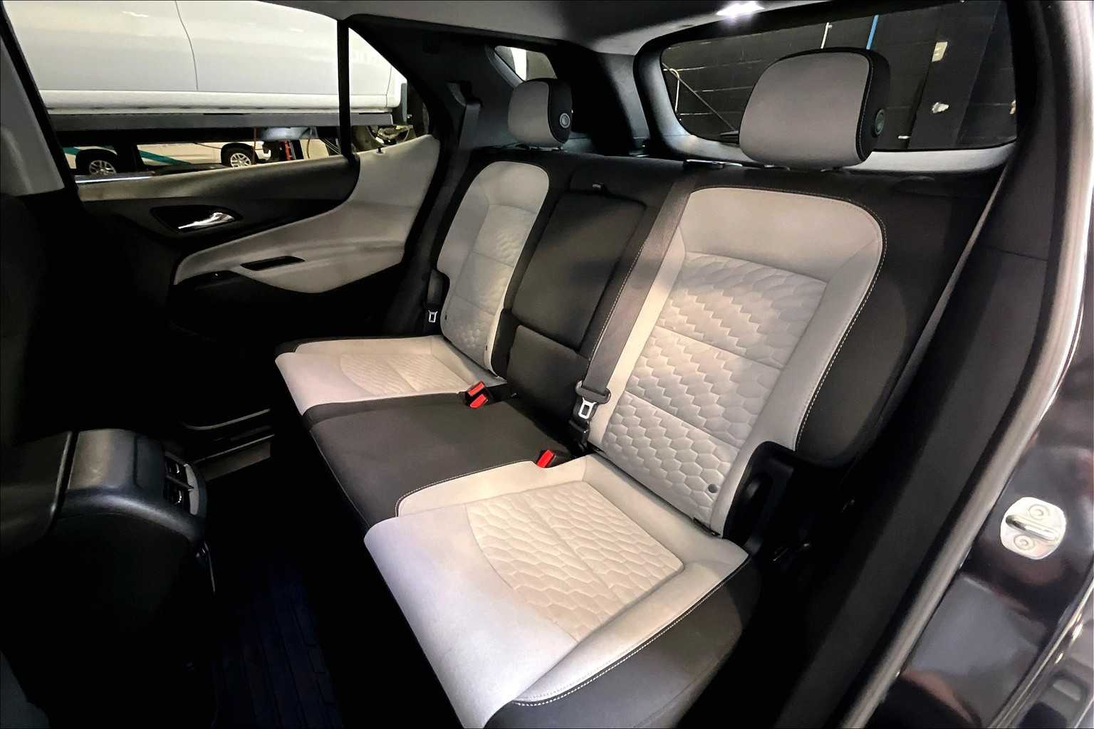 2020 Chevrolet Equinox LS - Photo 15