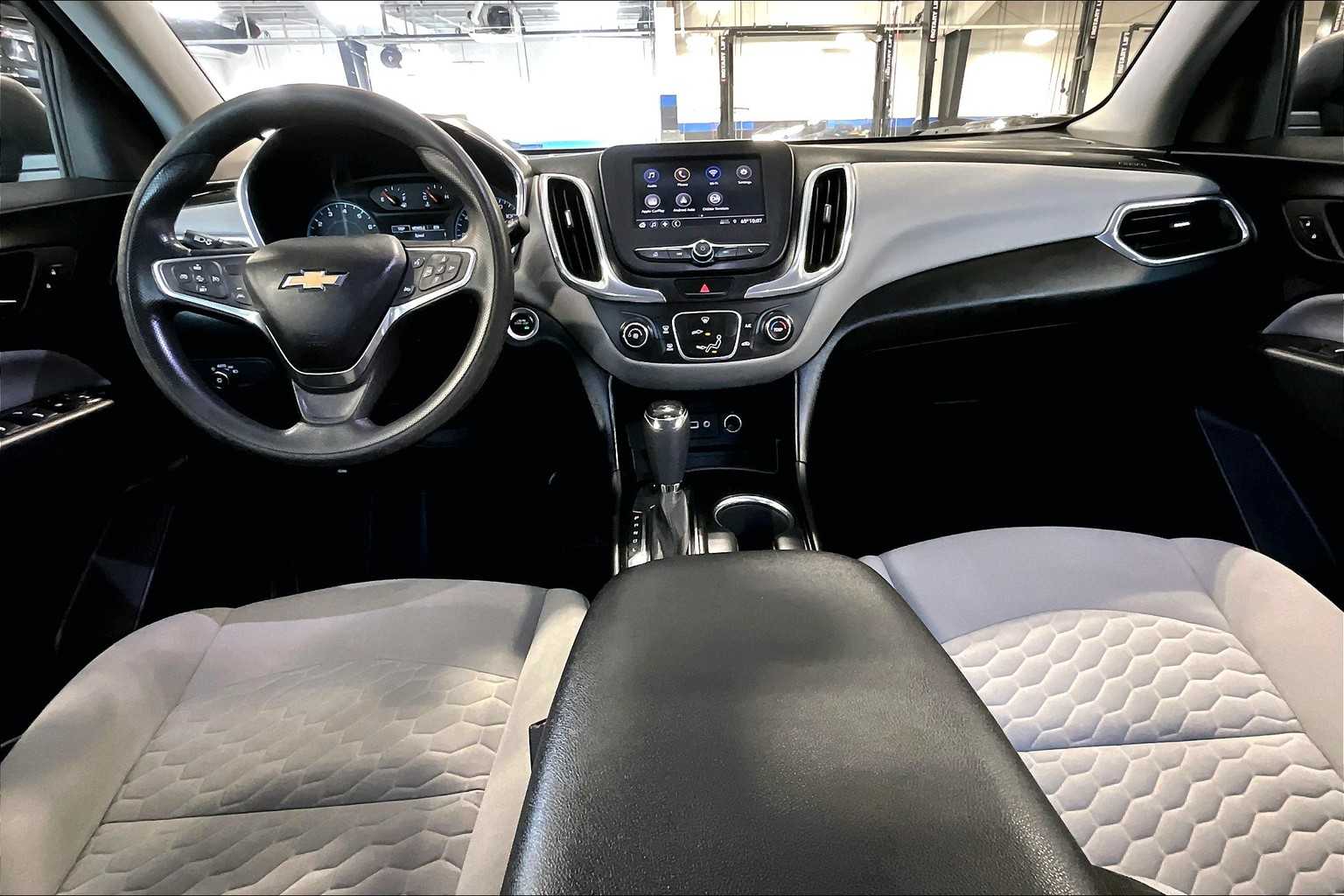2020 Chevrolet Equinox LS - Photo 22