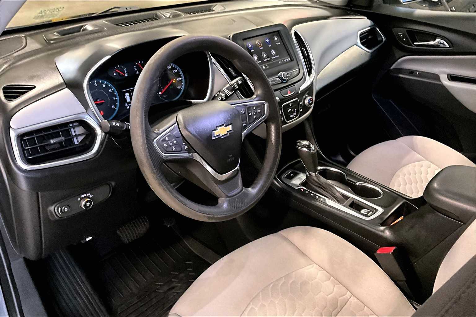 2020 Chevrolet Equinox LS - Photo 8