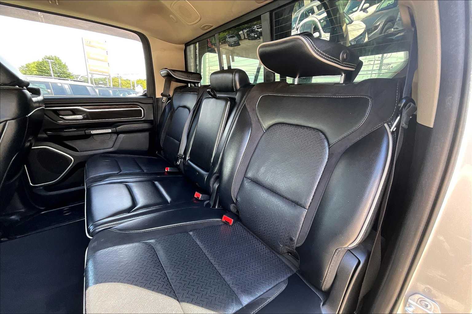2019 Ram 1500 Laramie - Photo 15
