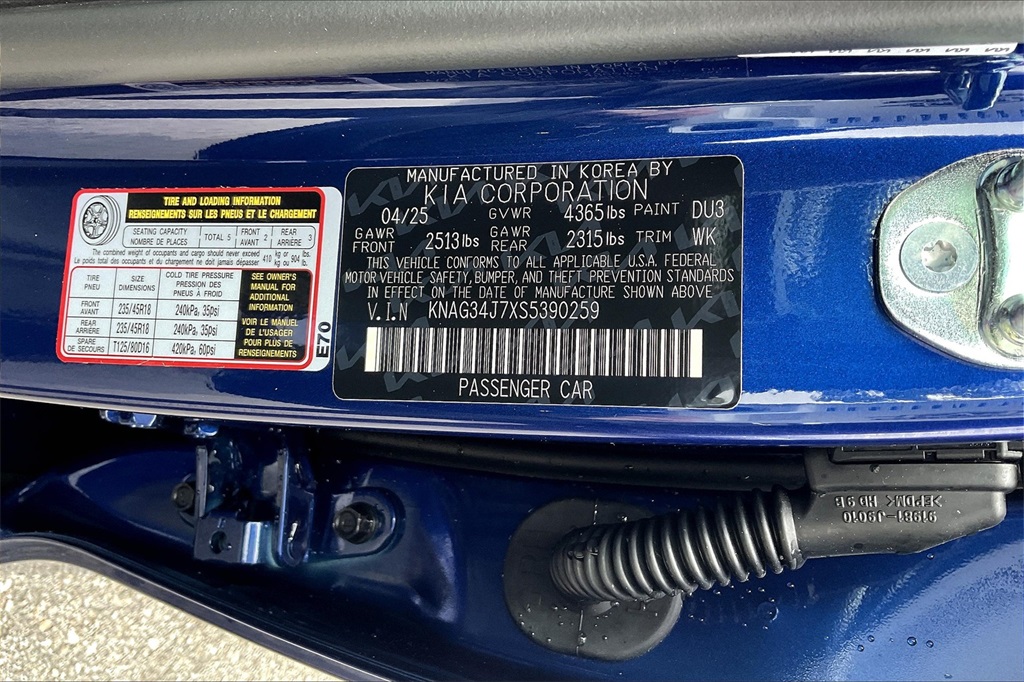 2025 Kia K5 EX - Photo 16