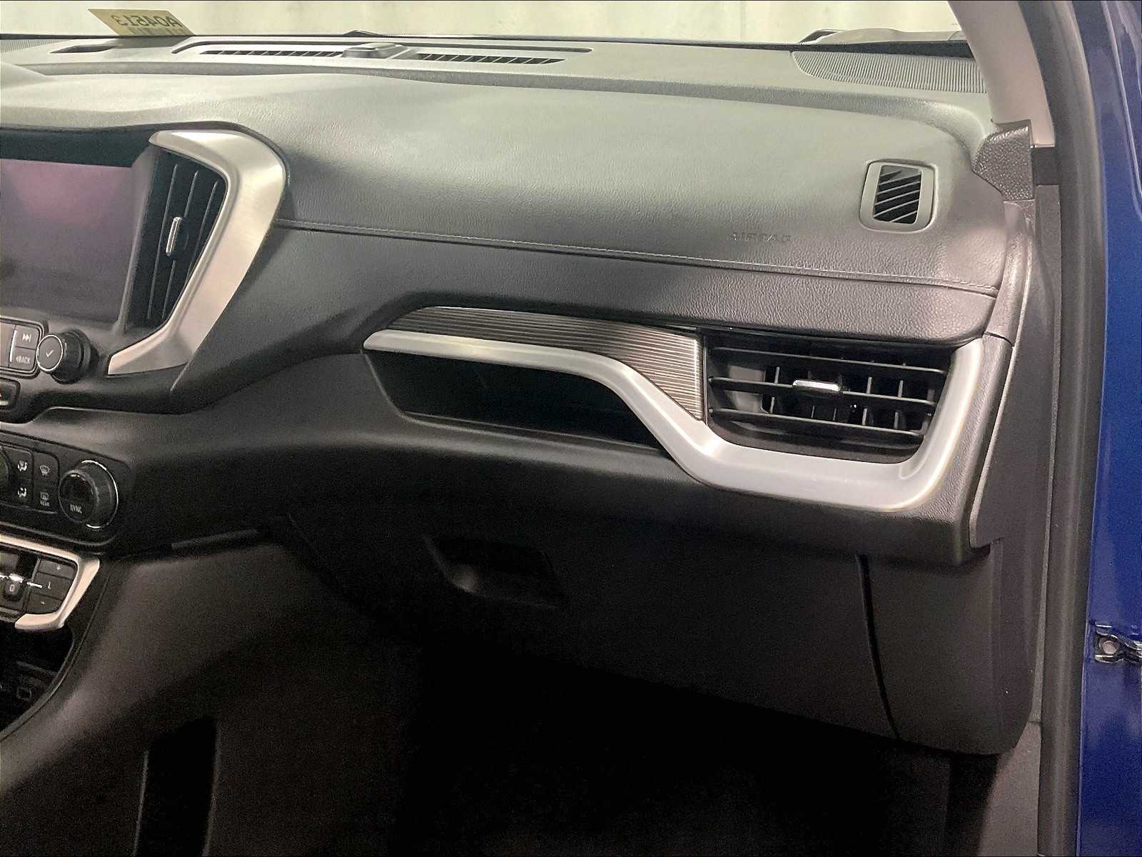 2022 GMC Terrain SLE - Photo 13
