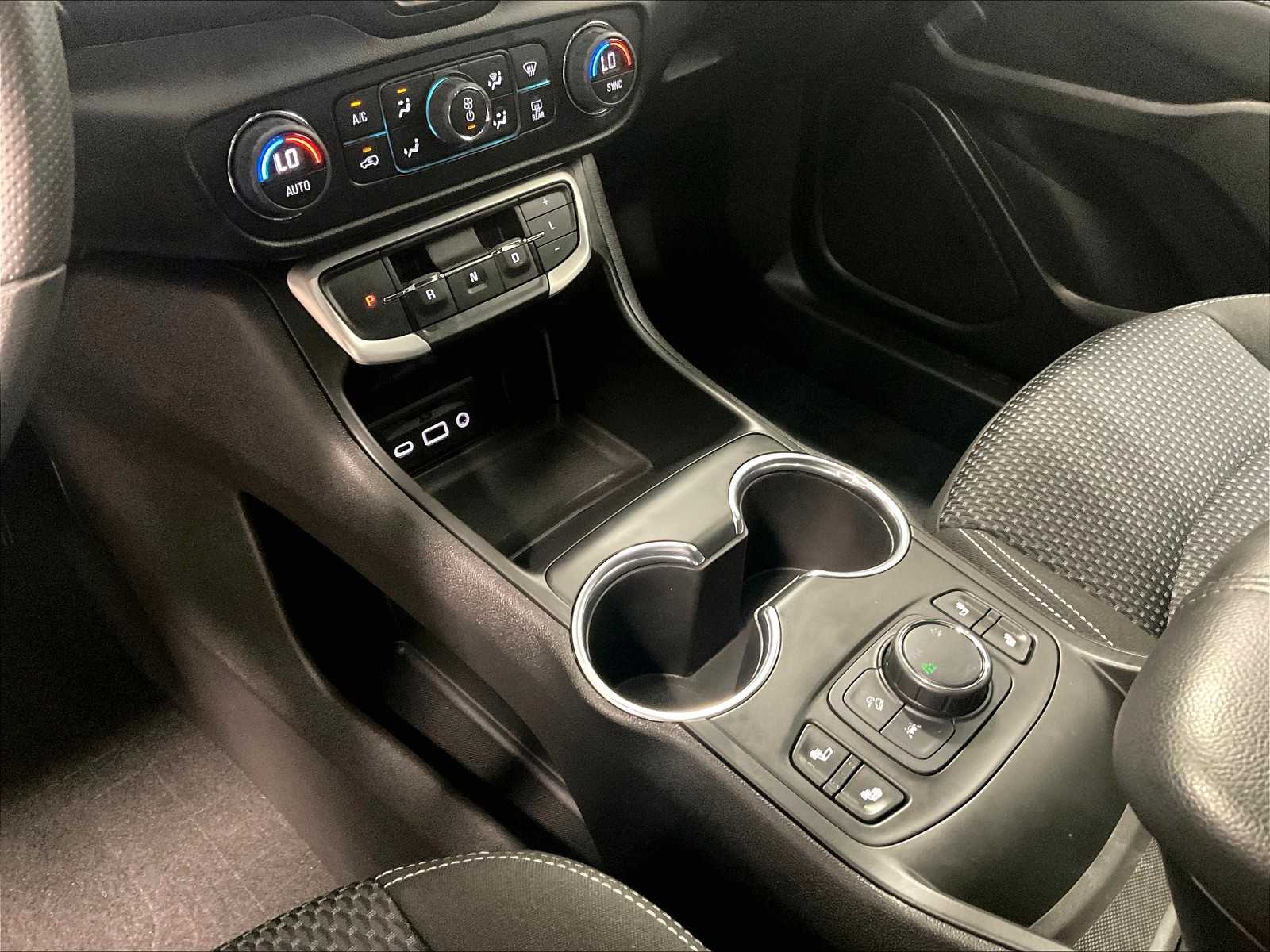 2022 GMC Terrain SLE - Photo 21