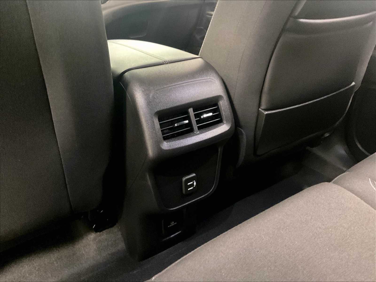 2022 GMC Terrain SLE - Photo 28