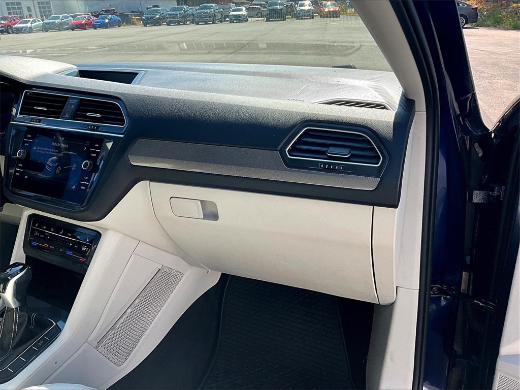 2022 Volkswagen Tiguan 2.0T SE - Photo 13