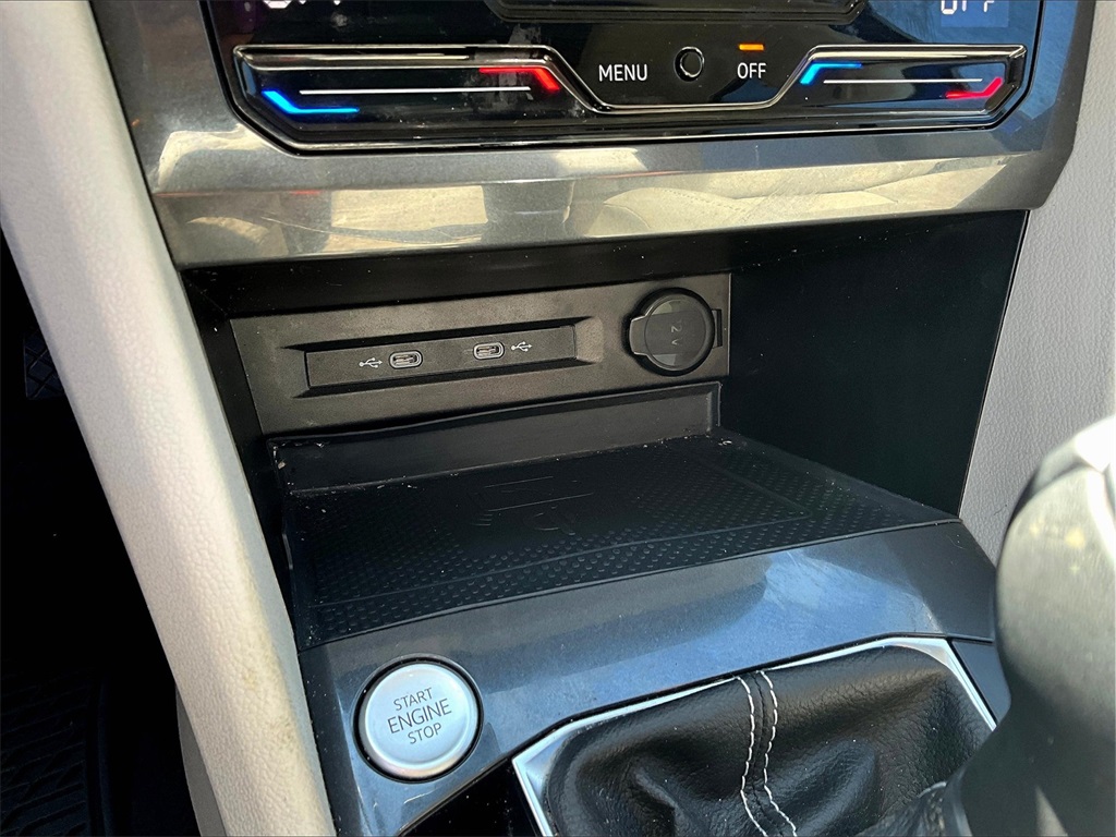 2022 Volkswagen Tiguan 2.0T SE - Photo 27