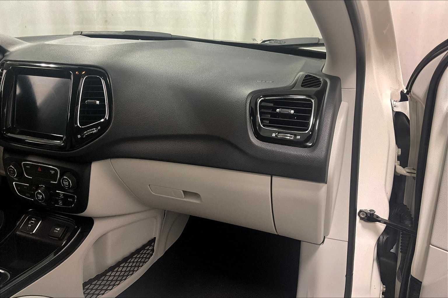 2020 Jeep Compass Limited - Photo 13