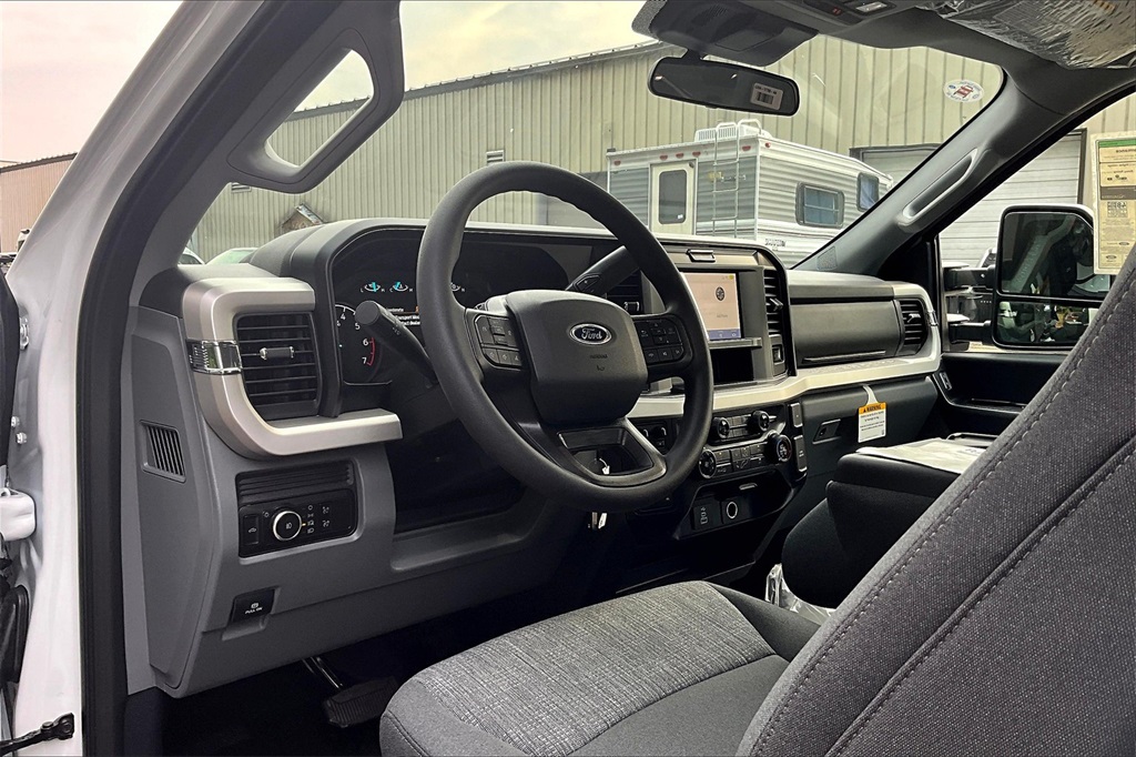 2025 Ford F-350SD XL - Photo 7