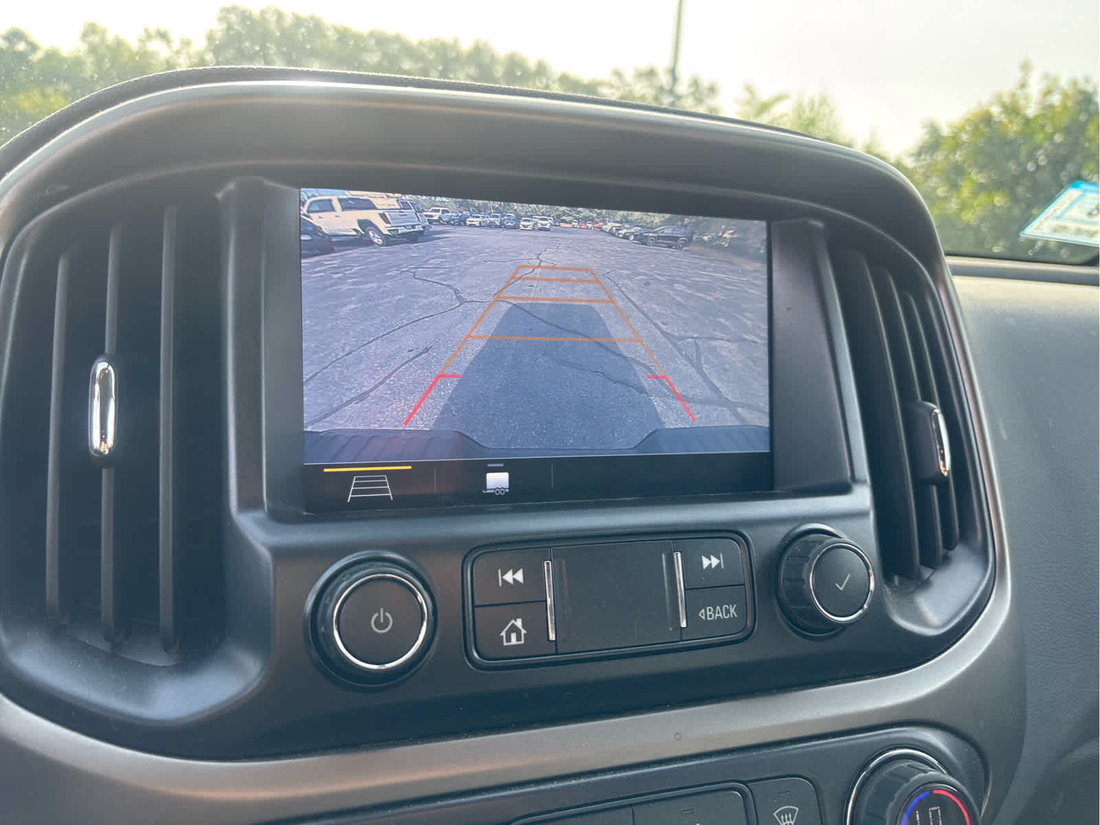 2021 Chevrolet Colorado 4WD Z71 - Photo 8