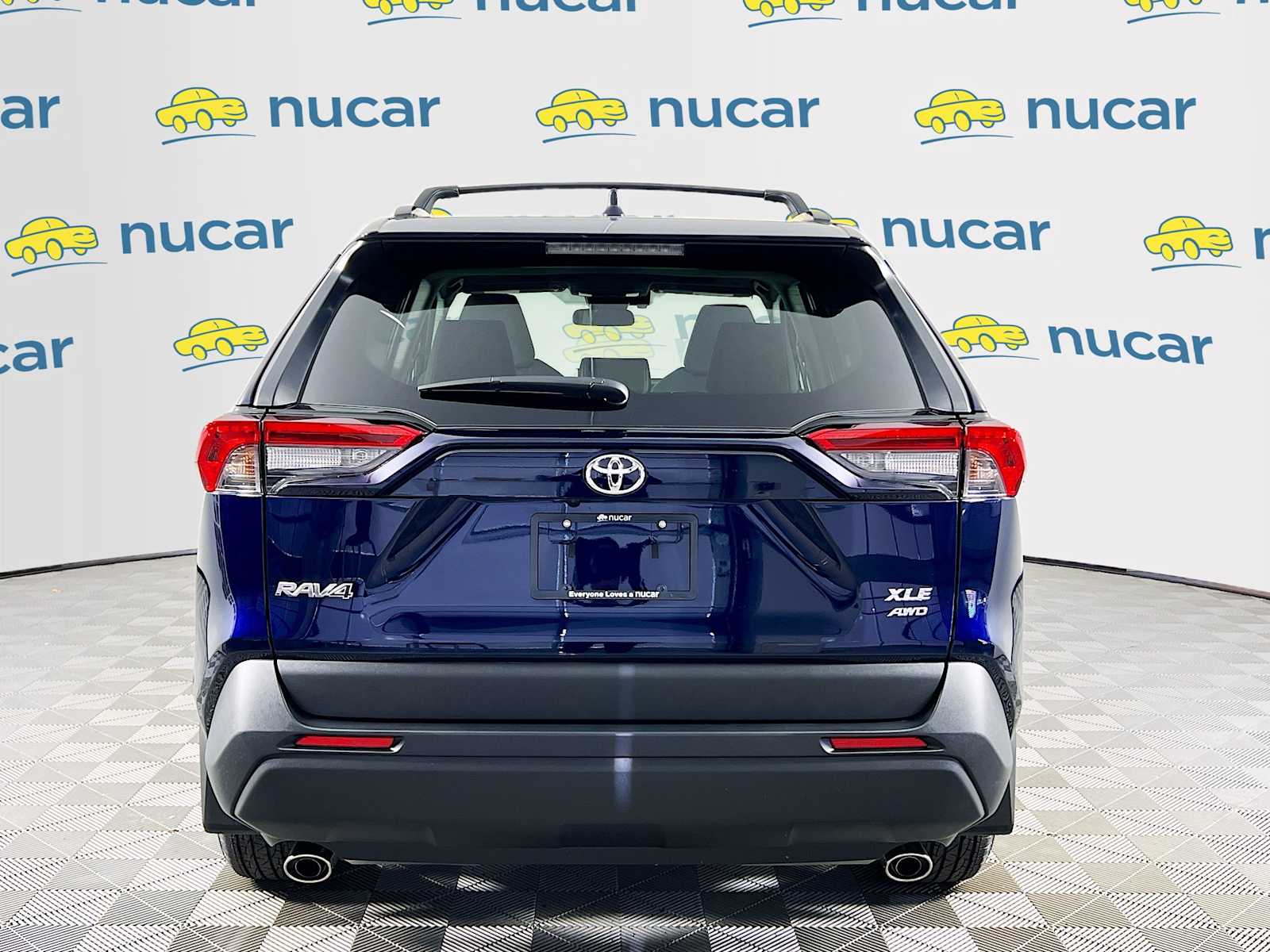 2025 Toyota RAV4 XLE - Photo 5