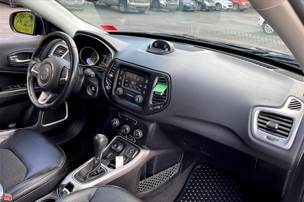 2018 Jeep Compass Latitude - Photo 14