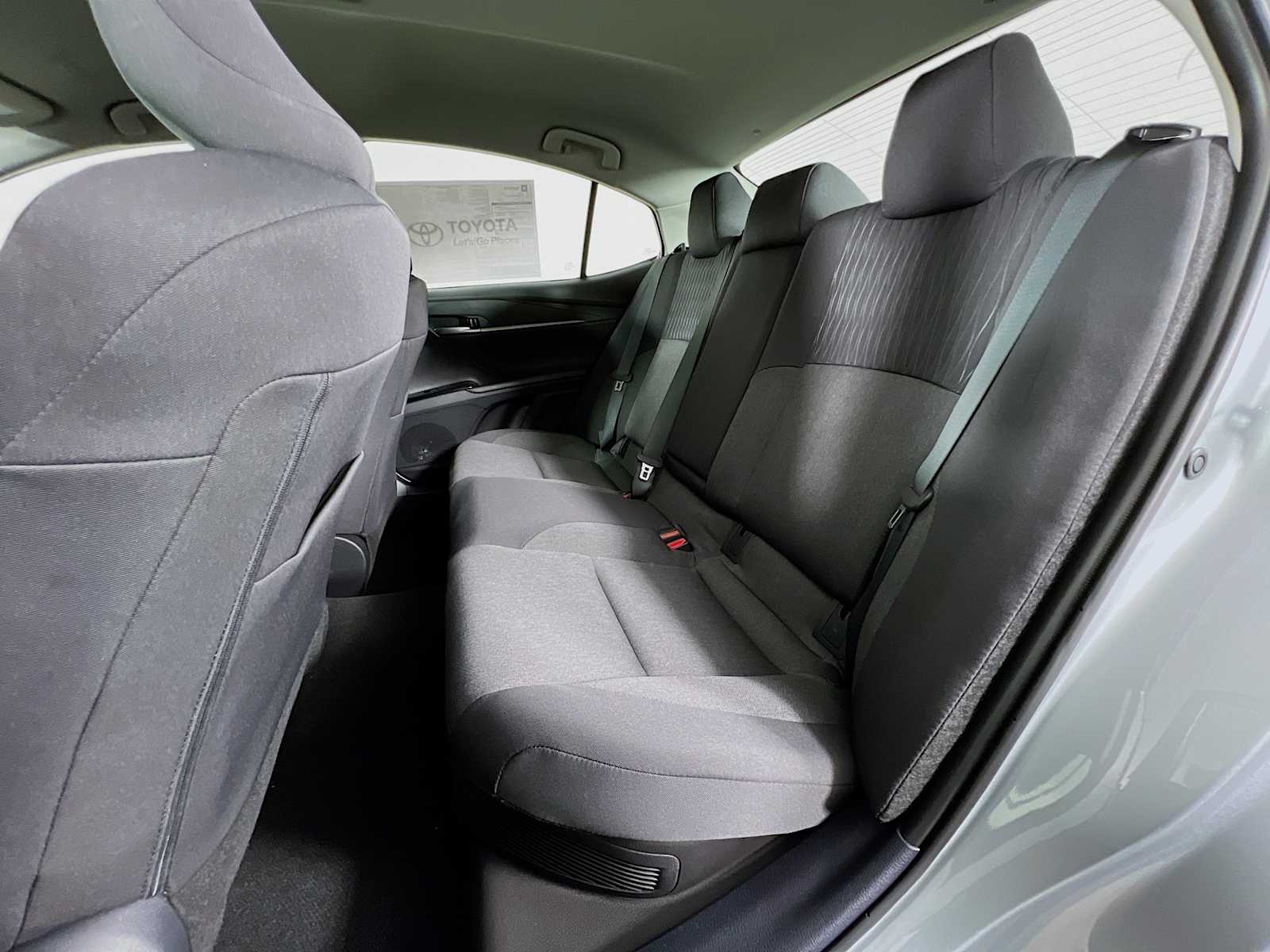 2025 Toyota Camry LE - Photo 13
