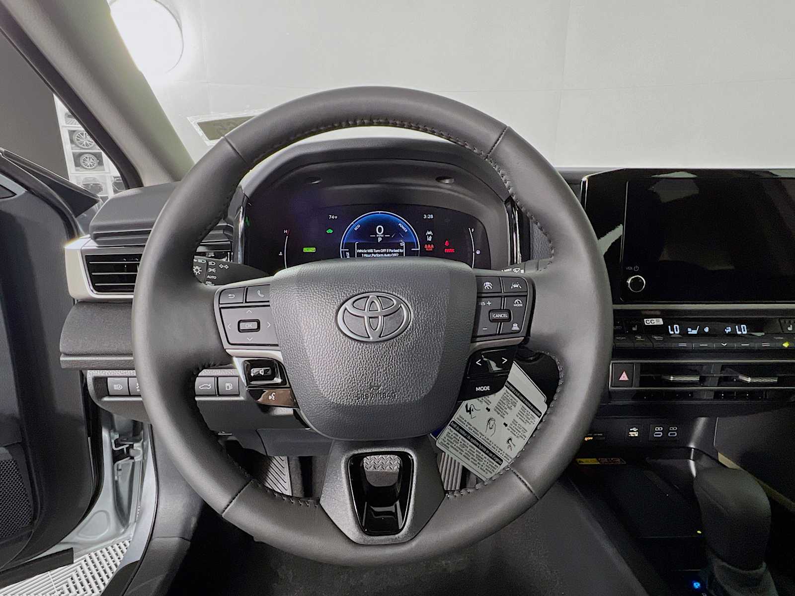 2025 Toyota Camry LE - Photo 7
