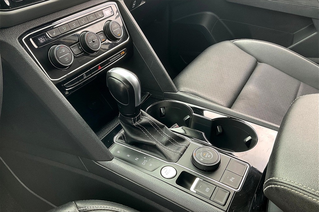 2022 Volkswagen Atlas 3.6L V6 SE w/Technology - Photo 20