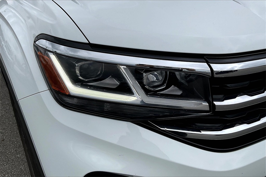 2022 Volkswagen Atlas 3.6L V6 SE w/Technology - Photo 30