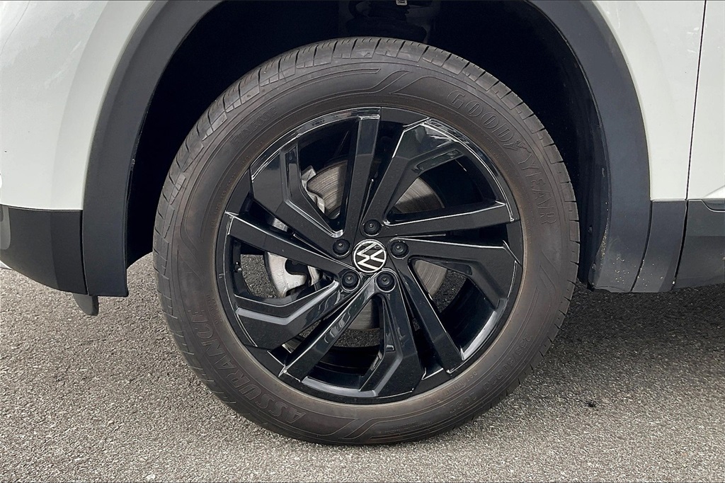 2022 Volkswagen Atlas 3.6L V6 SE w/Technology - Photo 7