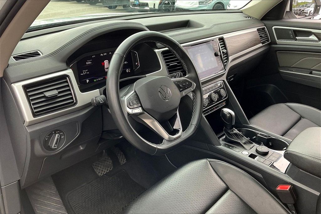 2022 Volkswagen Atlas 3.6L V6 SE w/Technology - Photo 8