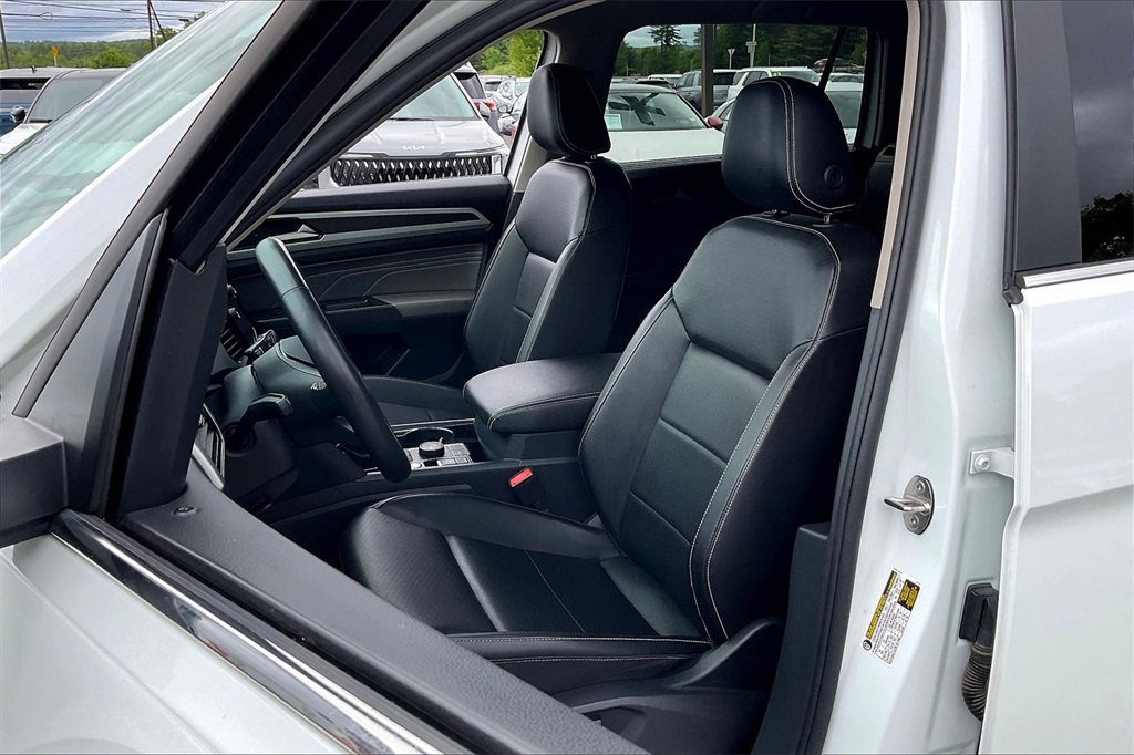 2022 Volkswagen Atlas 3.6L V6 SE w/Technology - Photo 9