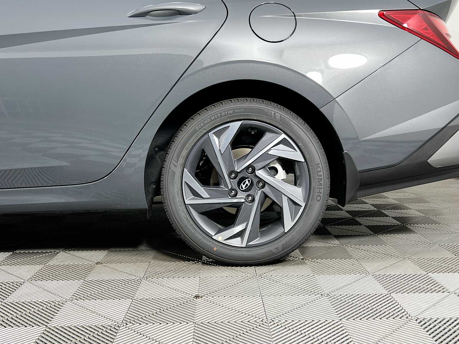2025 Hyundai Elantra SEL Sport - Photo 18