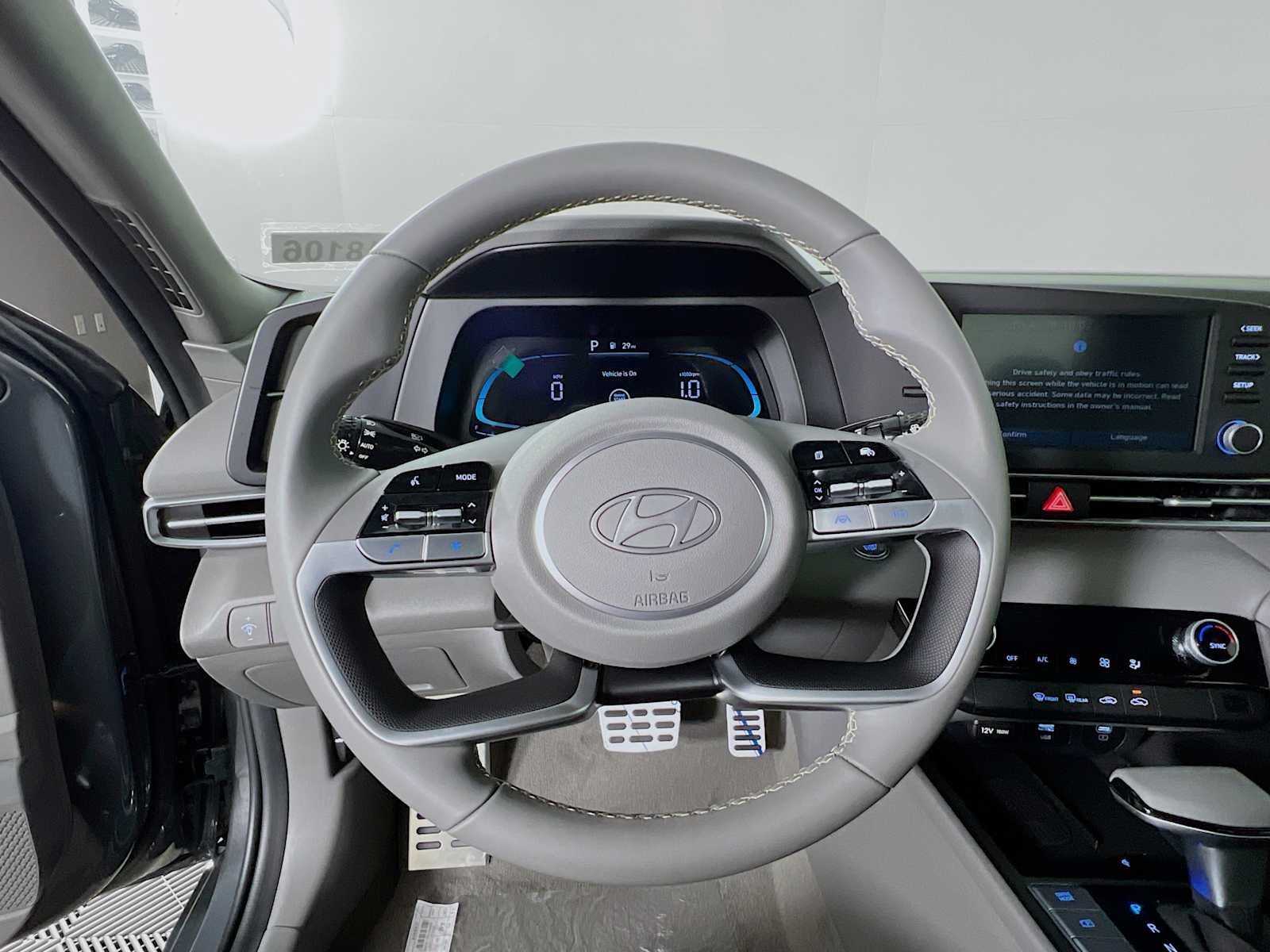 2025 Hyundai Elantra SEL Sport - Photo 7