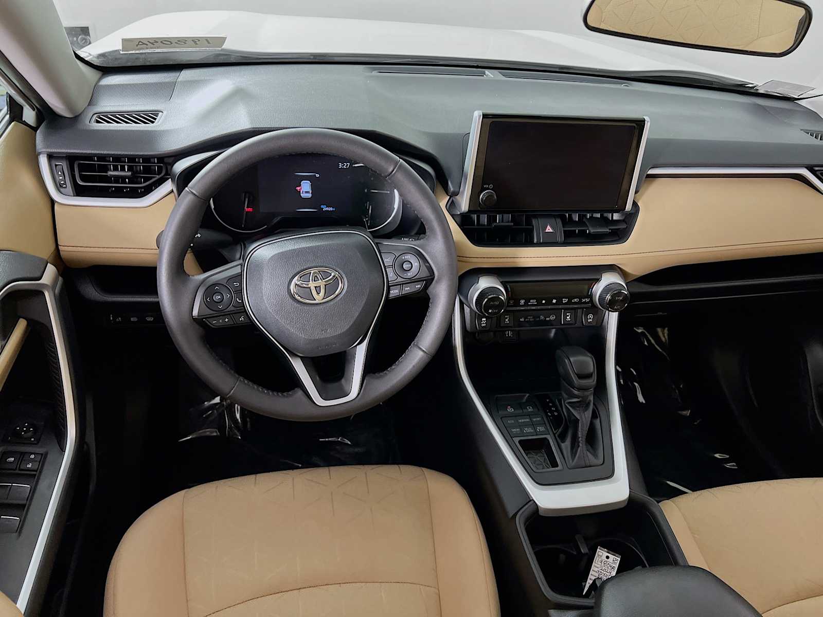 2024 Toyota RAV4 XLE - Photo 23