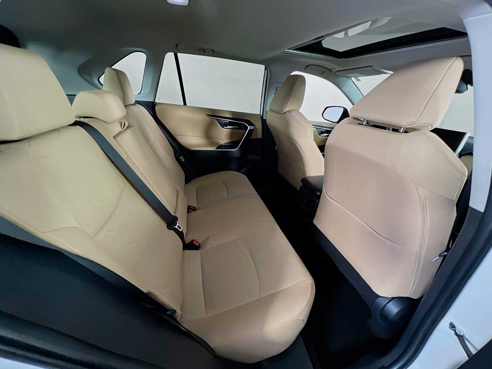 2024 Toyota RAV4 XLE - Photo 27