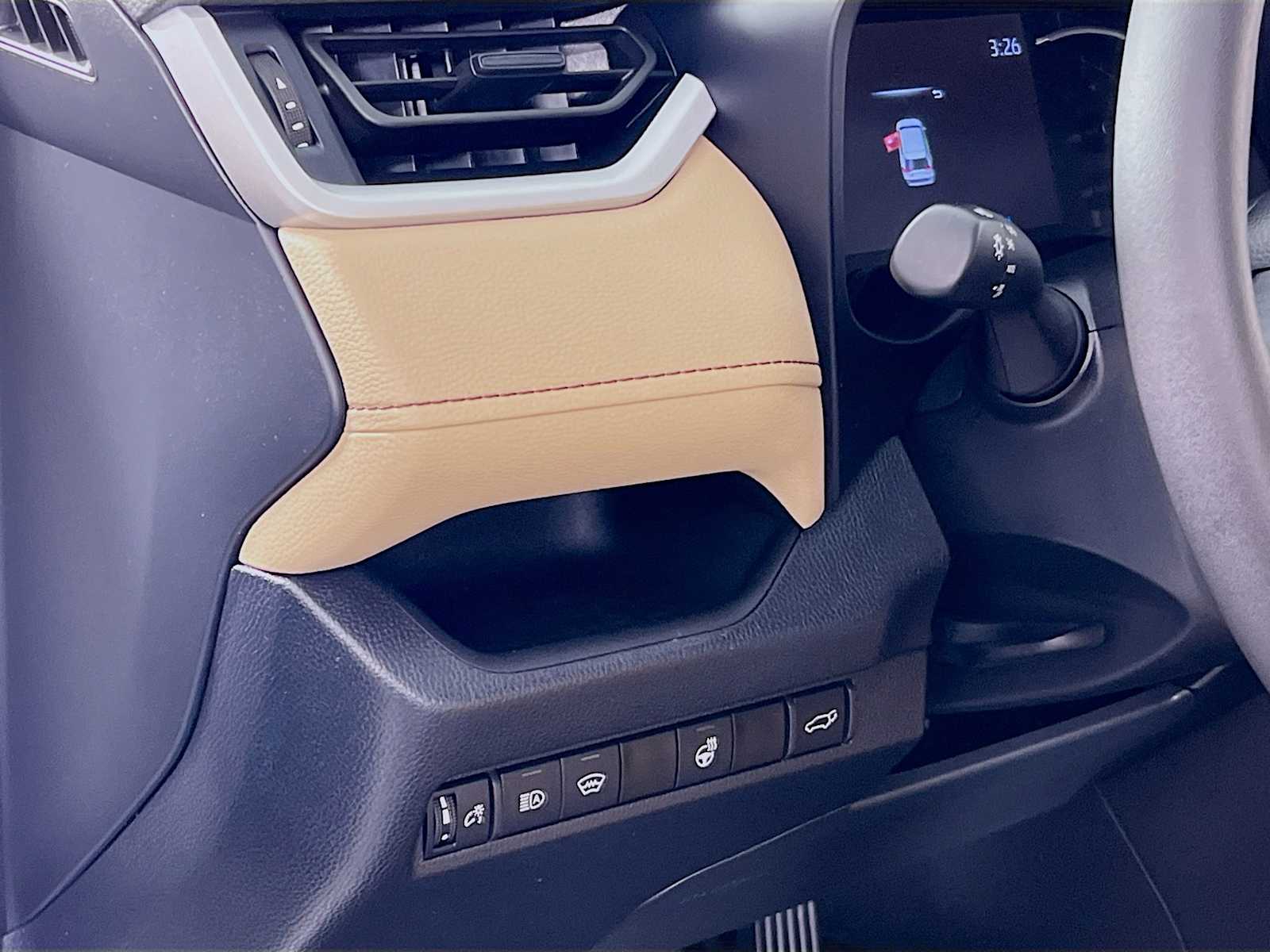 2024 Toyota RAV4 XLE - Photo 10