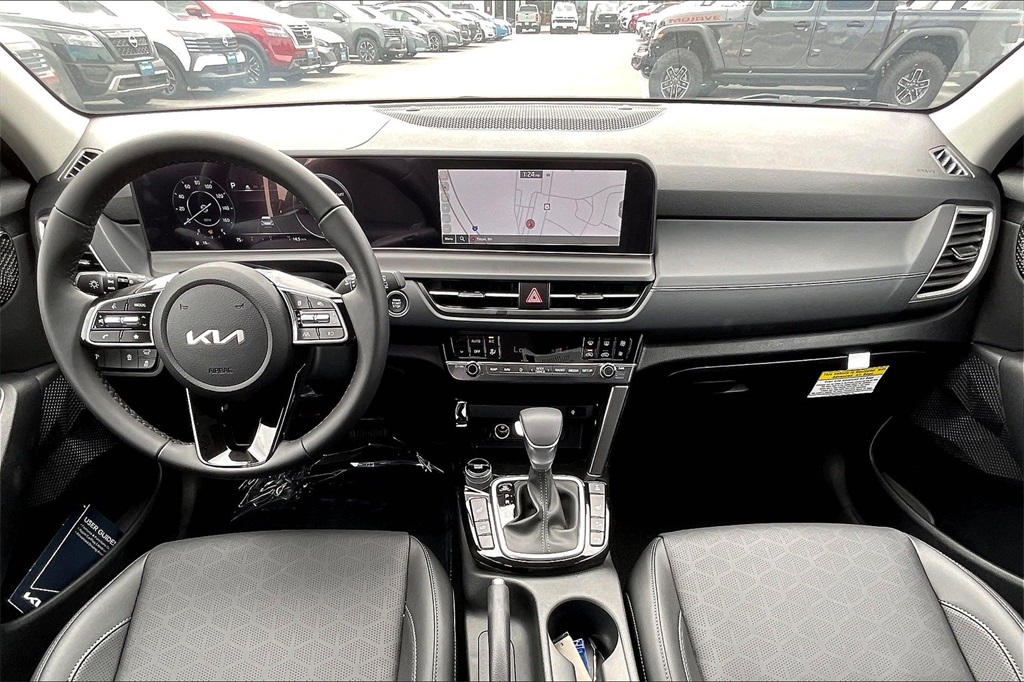 2026 Kia Seltos EX - Photo 12