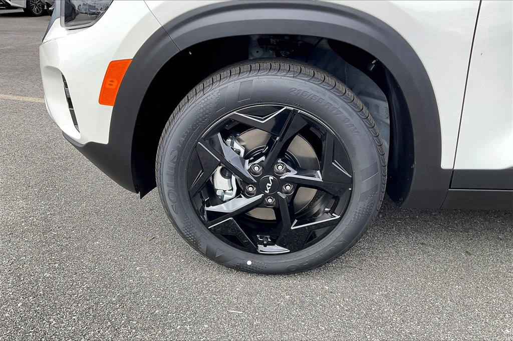 2026 Kia Seltos EX - Photo 8