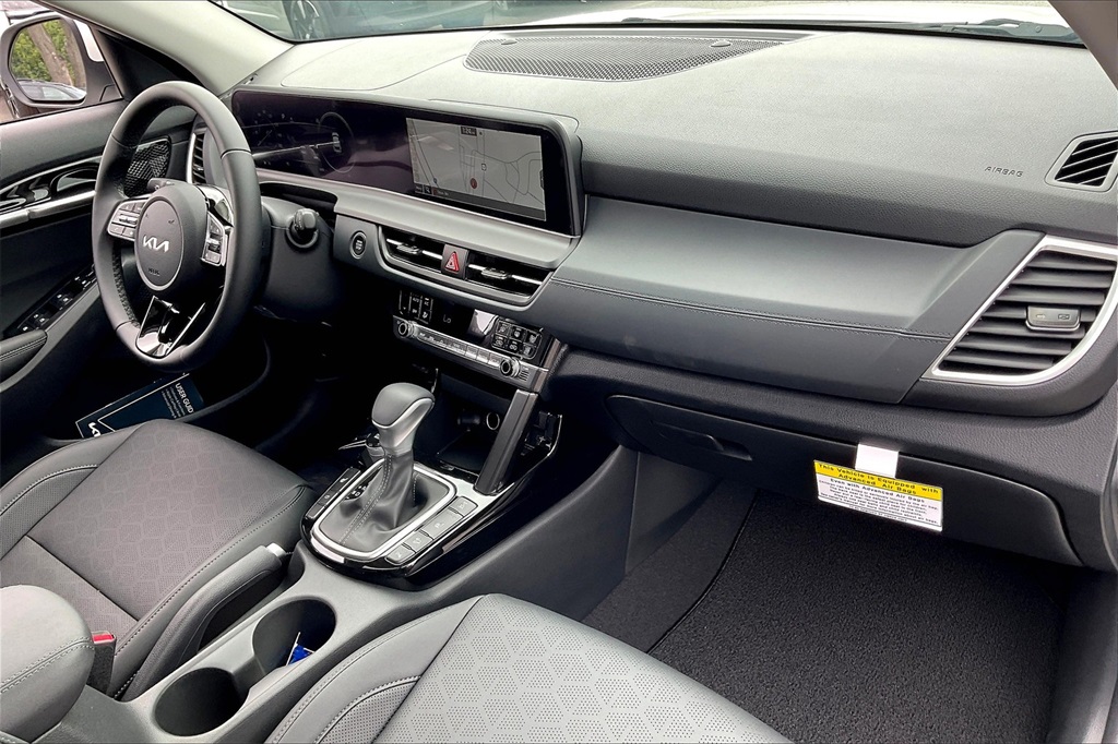 2026 Kia Seltos EX - Photo 10