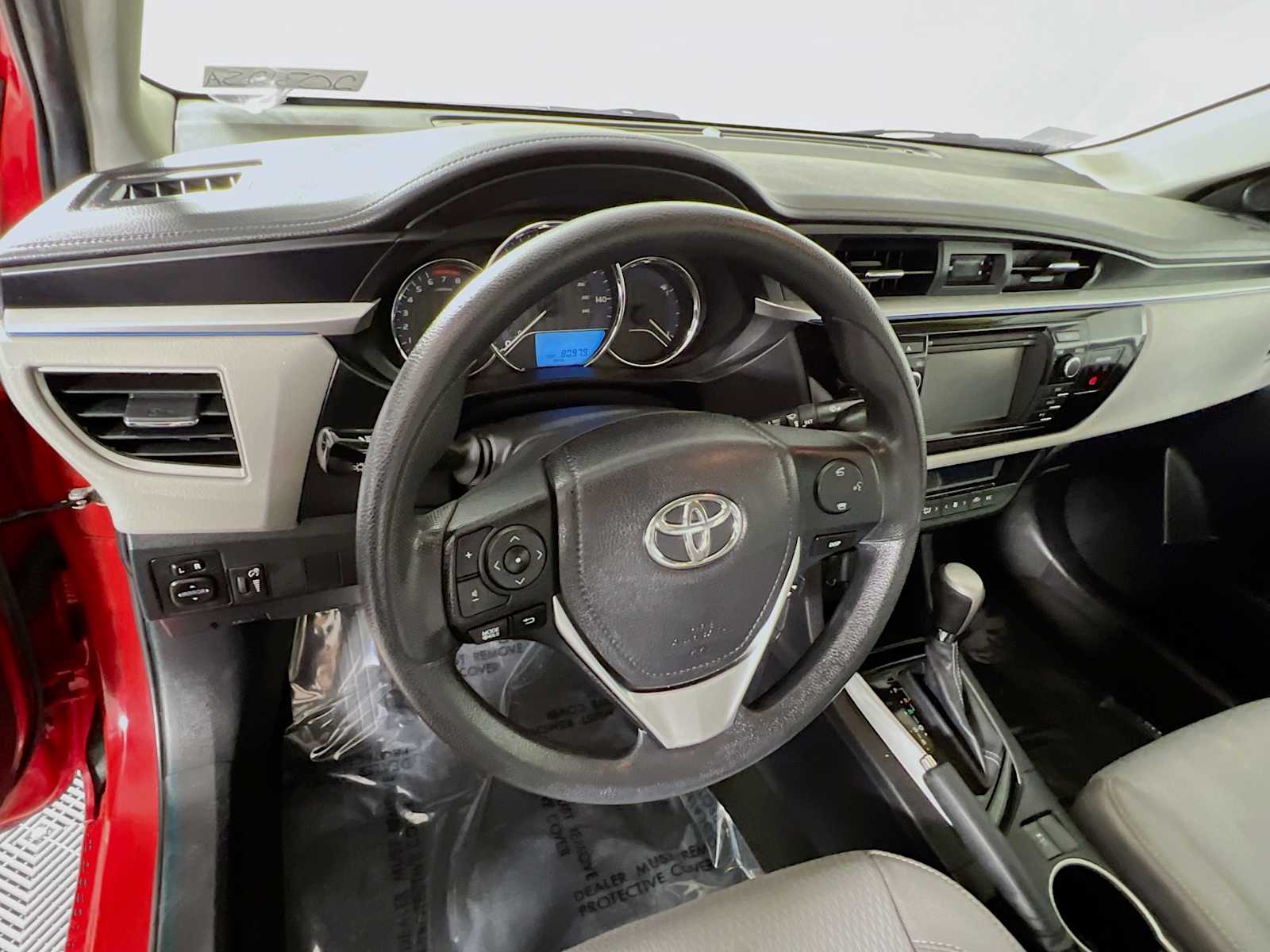 2016 Toyota Corolla LE - Photo 11