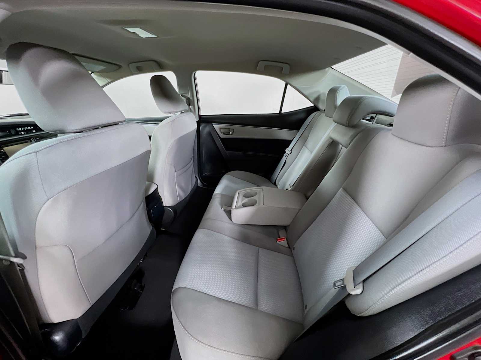2016 Toyota Corolla LE - Photo 23