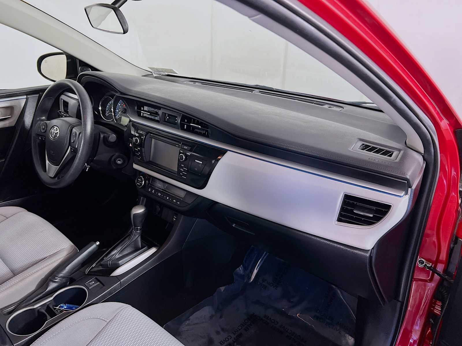 2016 Toyota Corolla LE - Photo 27
