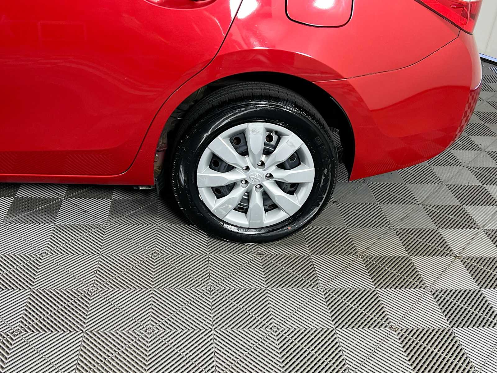2016 Toyota Corolla LE - Photo 29