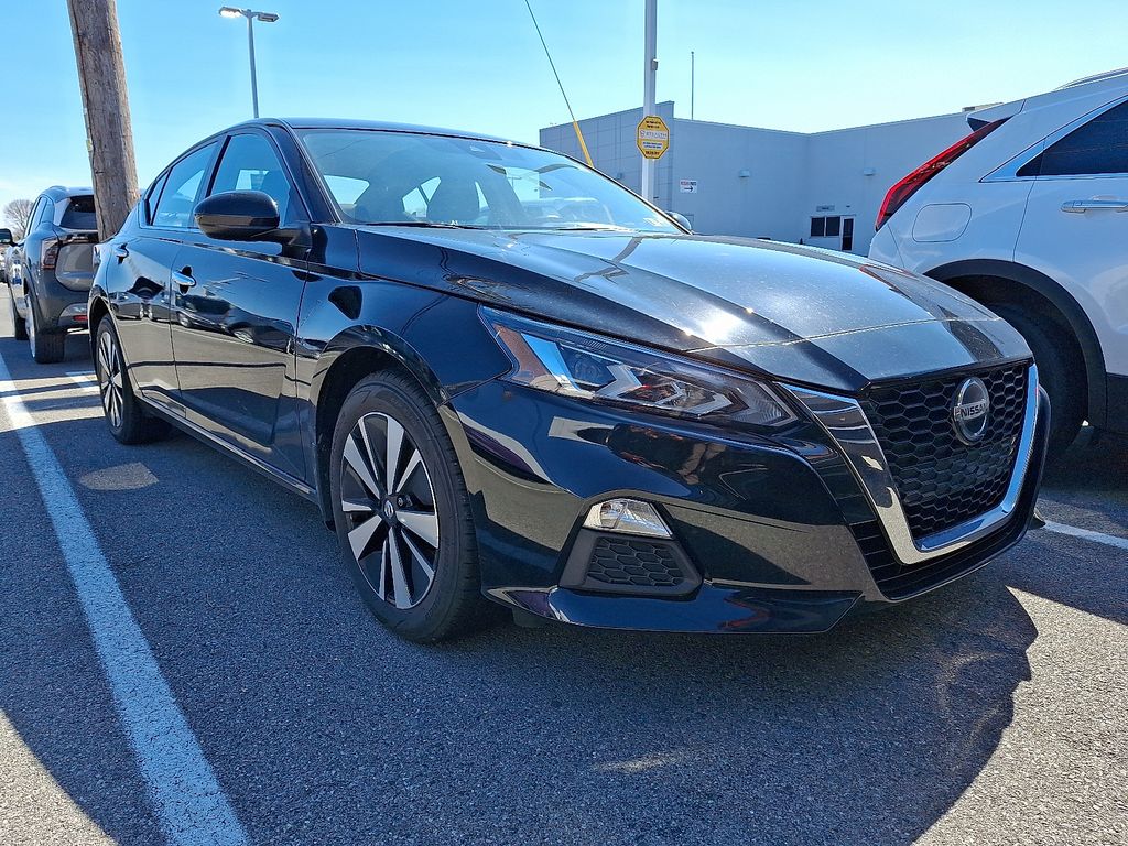 2022 Nissan Altima 2.5 SV
