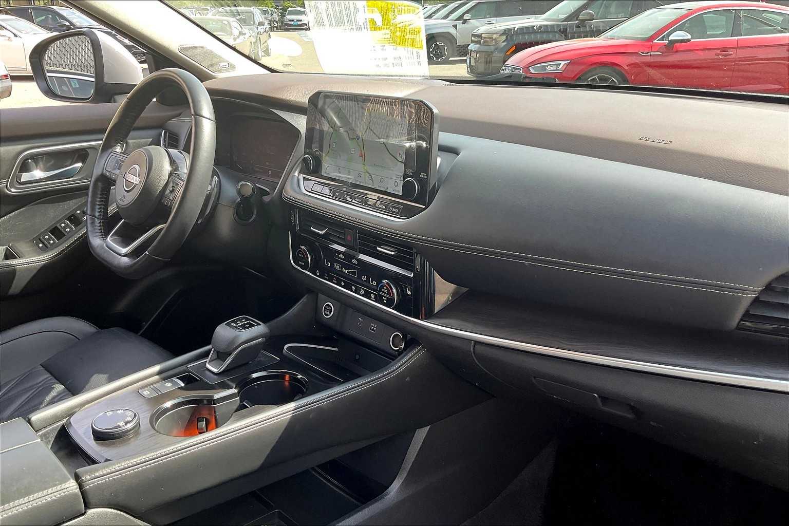 2022 Nissan Rogue Platinum - Photo 14