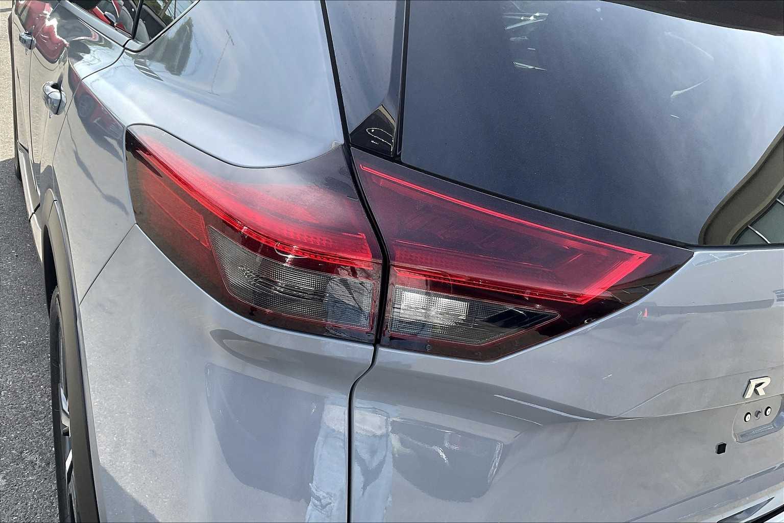 2022 Nissan Rogue Platinum - Photo 34