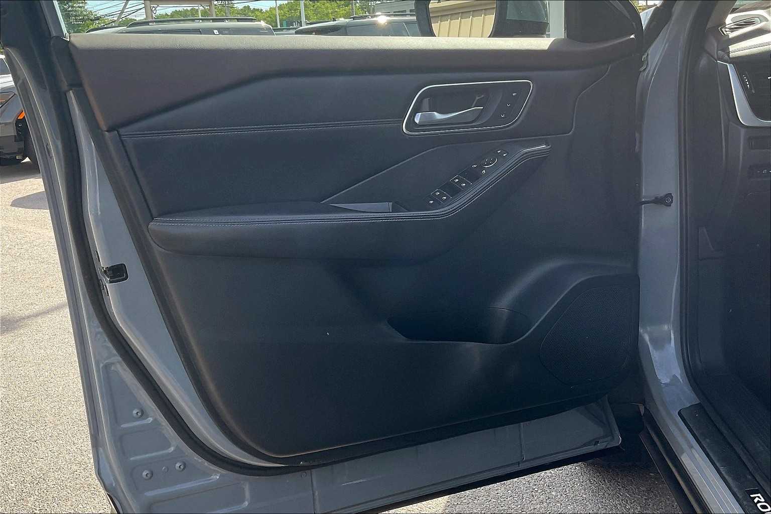 2022 Nissan Rogue Platinum - Photo 9