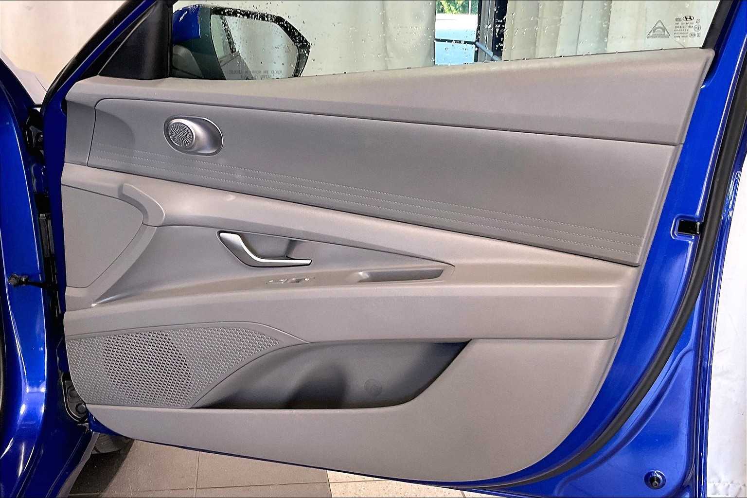 2022 Hyundai Elantra SEL - Photo 12