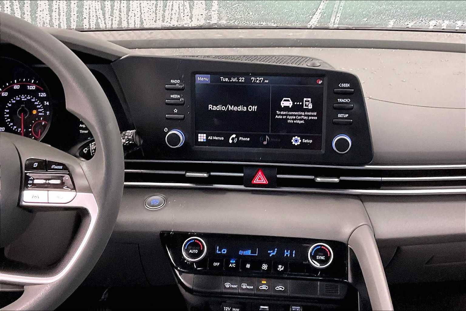 2022 Hyundai Elantra SEL - Photo 18
