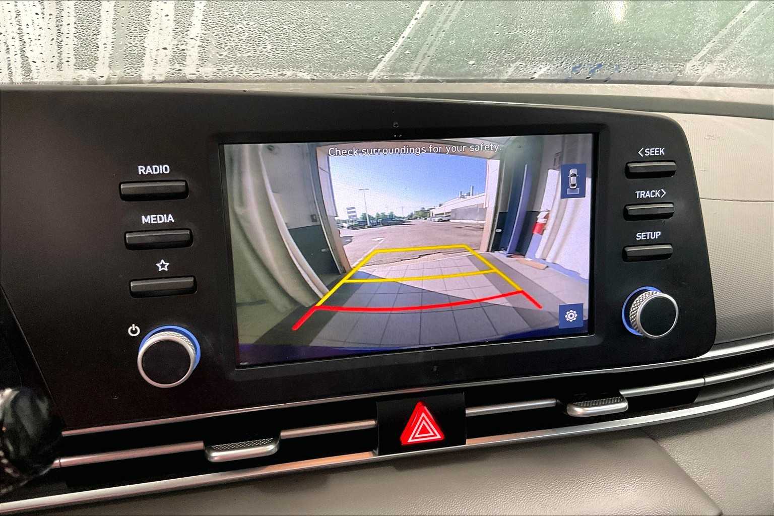 2022 Hyundai Elantra SEL - Photo 19
