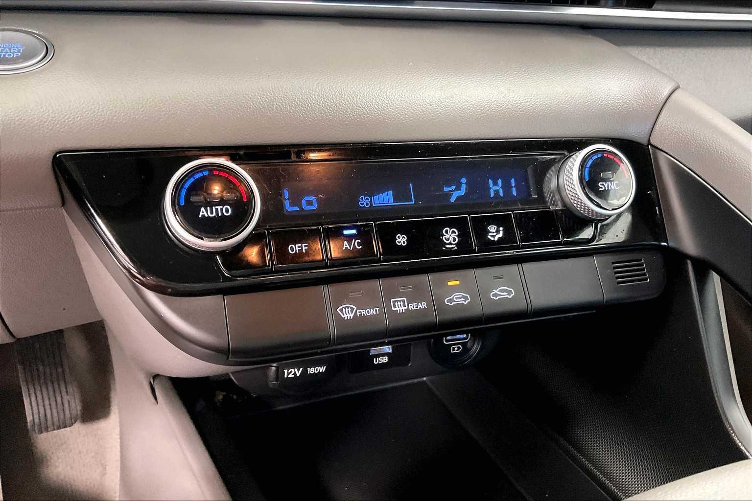 2022 Hyundai Elantra SEL - Photo 25