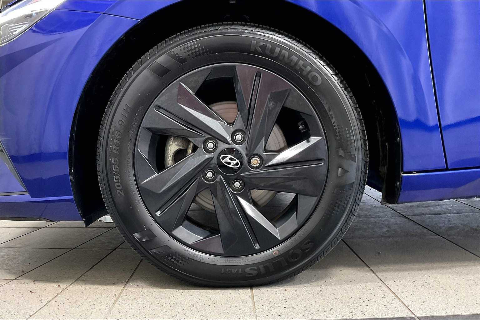 2022 Hyundai Elantra SEL - Photo 7